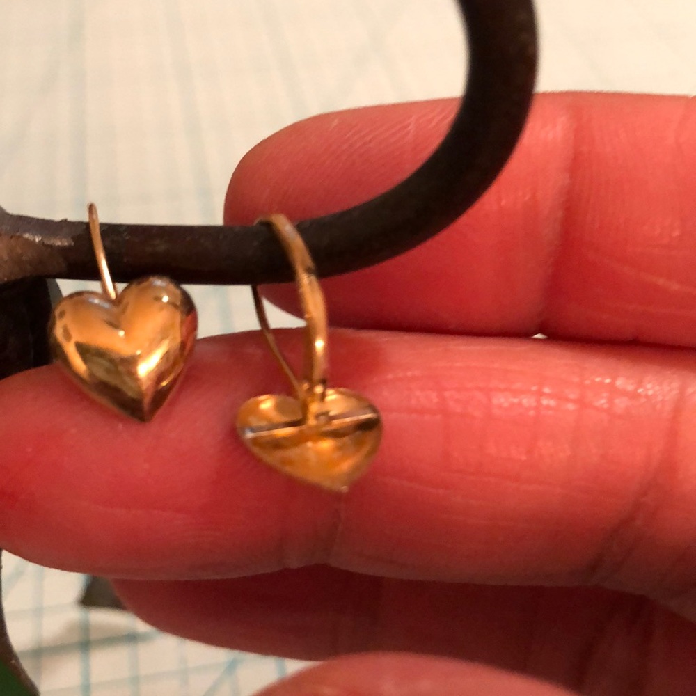 ❤️♥️10kt yellow gold heart earrings ♥️❤️